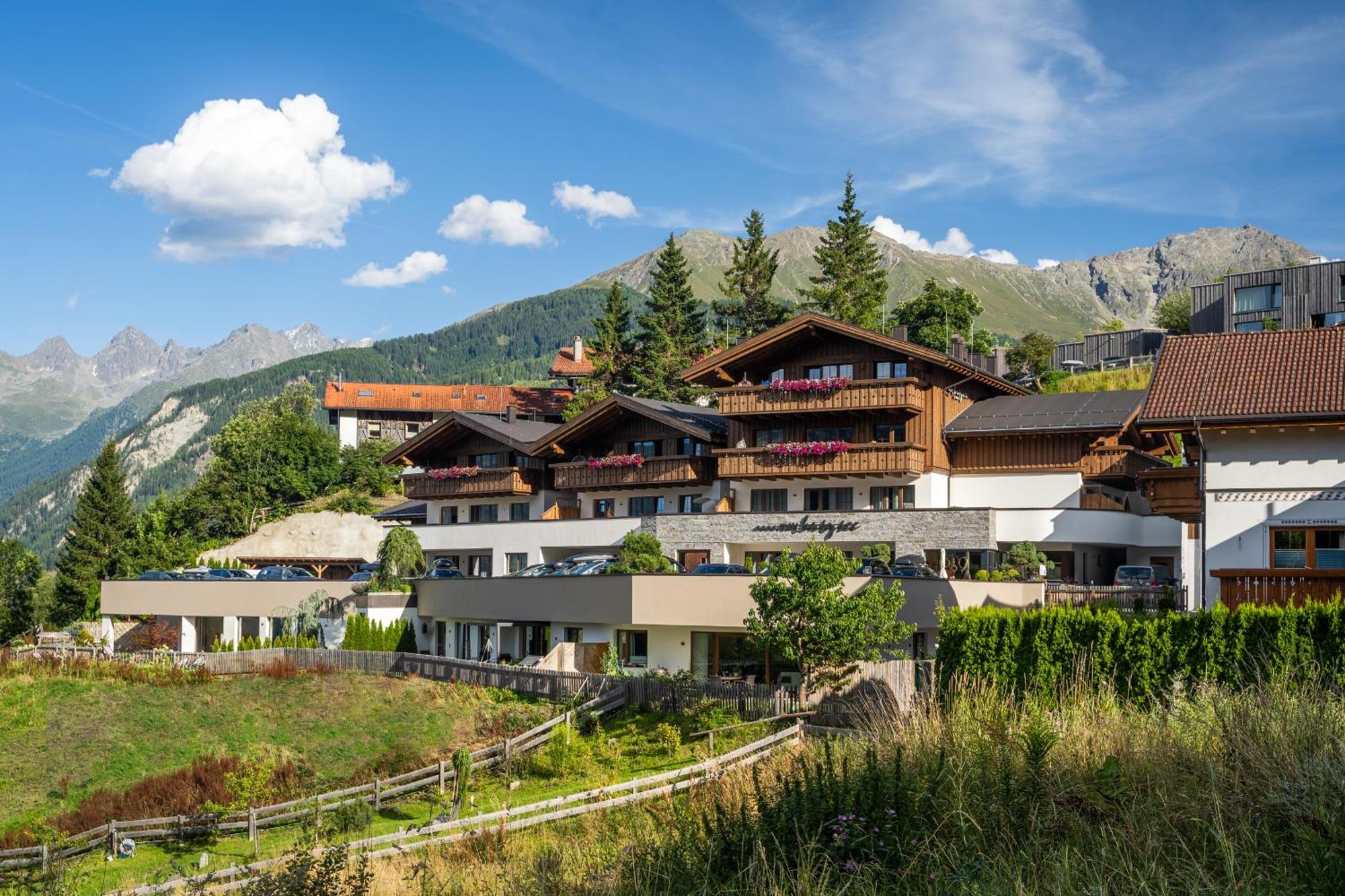 Alpin Chalet Am Burgsee Ладис Экстерьер фото